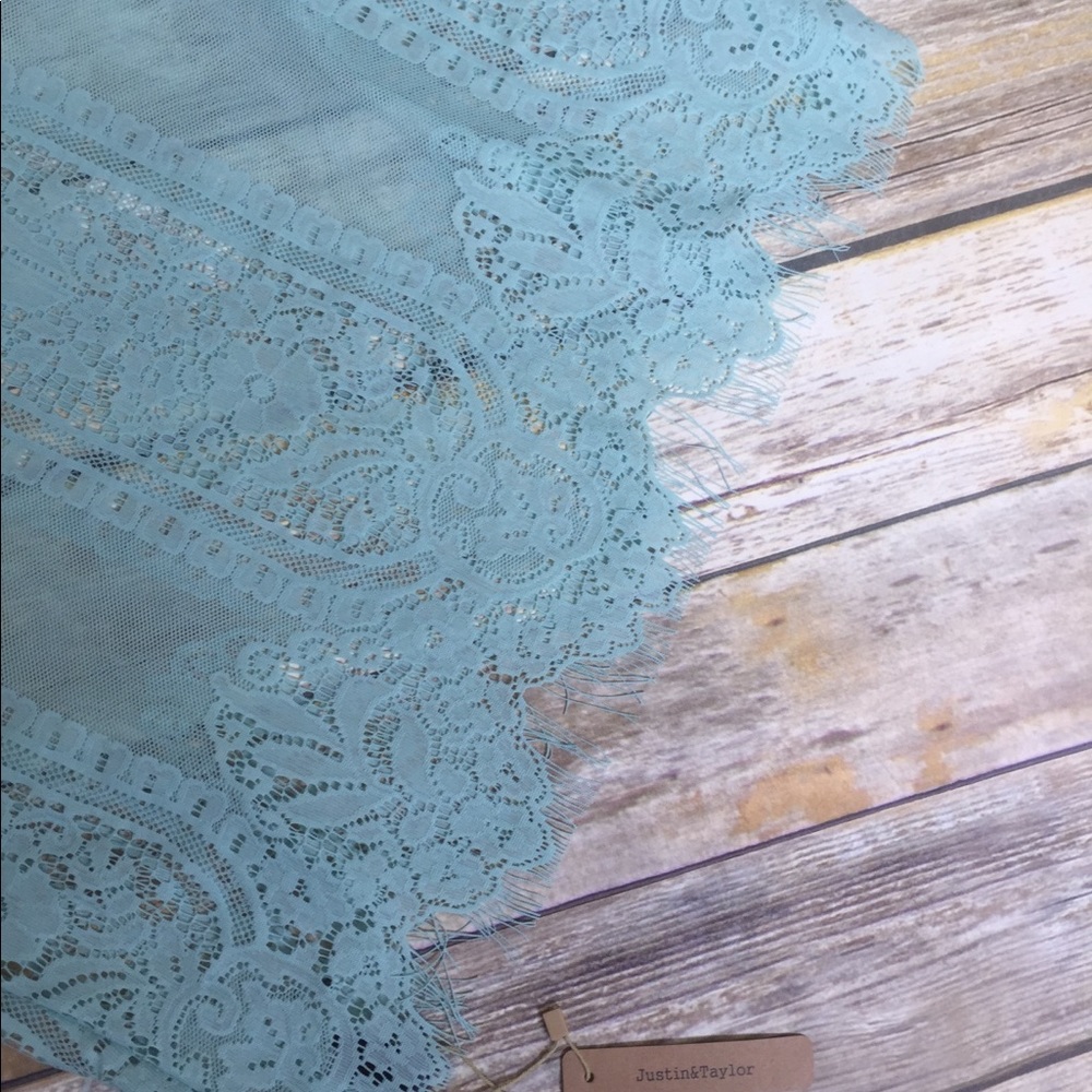 NWT lace boutique top - Picture 3 of 3